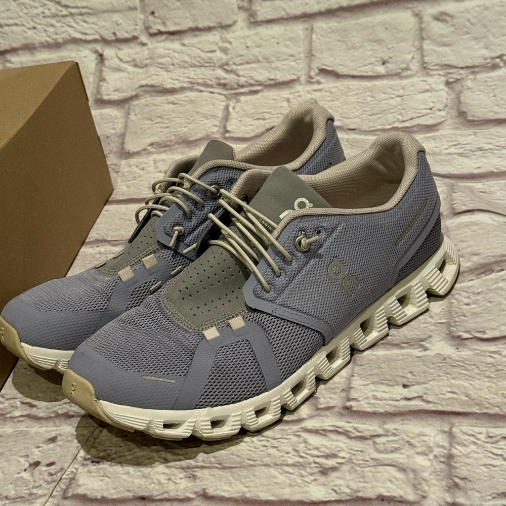 On cloud 5 Running shoes Athletic purple